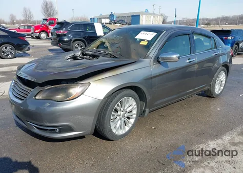 2012 Chrysler 200 Limited z USA, uszkodzony, nr VIN 1C3CCBCB2CN277595